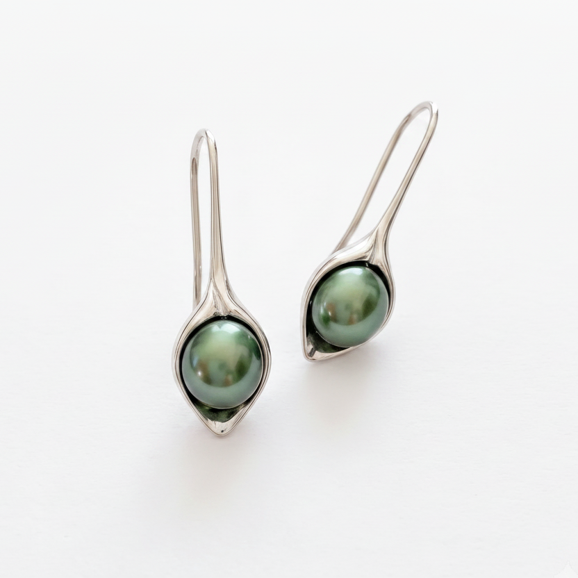 Lily Freshwater Pearl Earrings