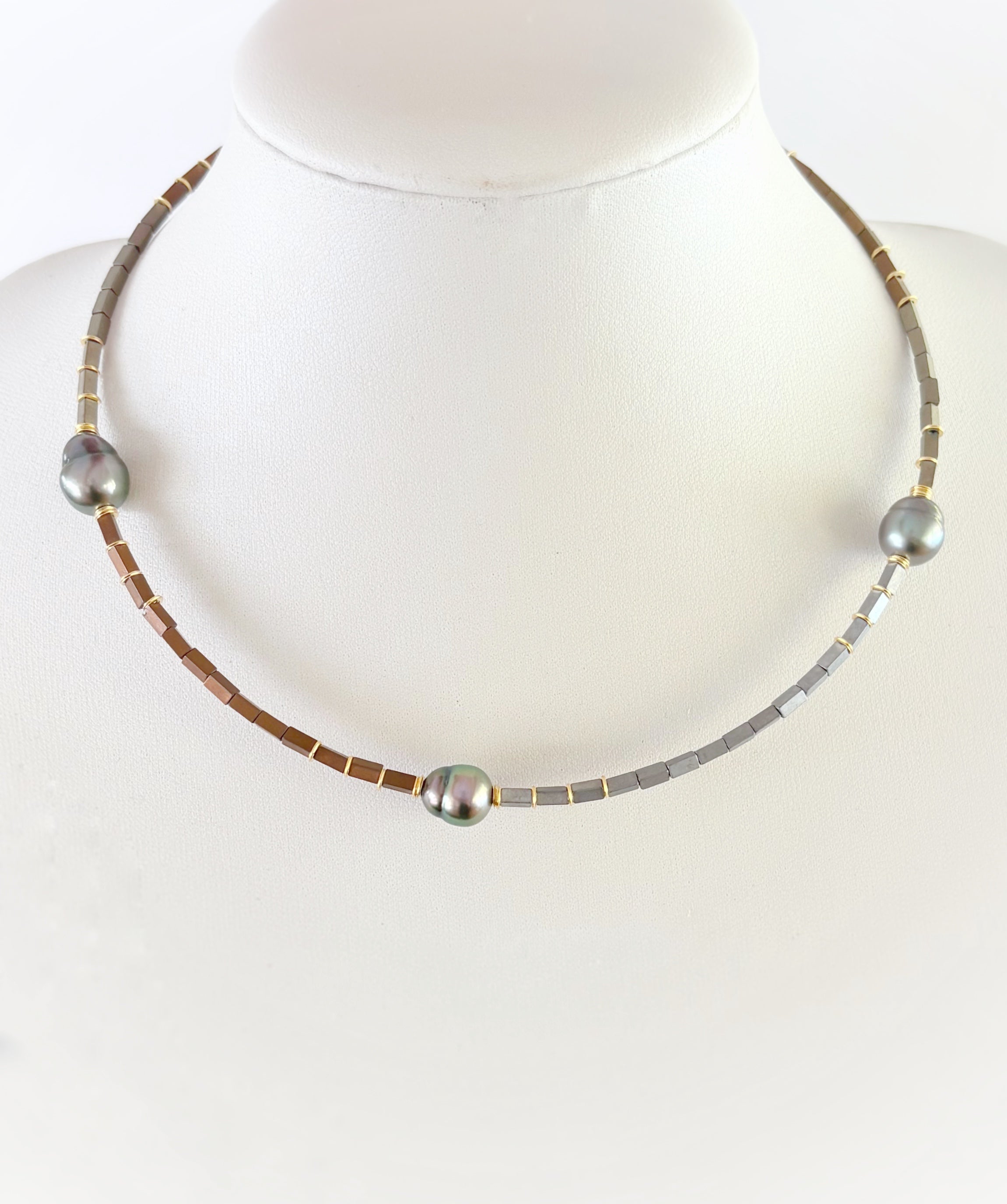 Tahitian Pearl x Hematite Bracelet