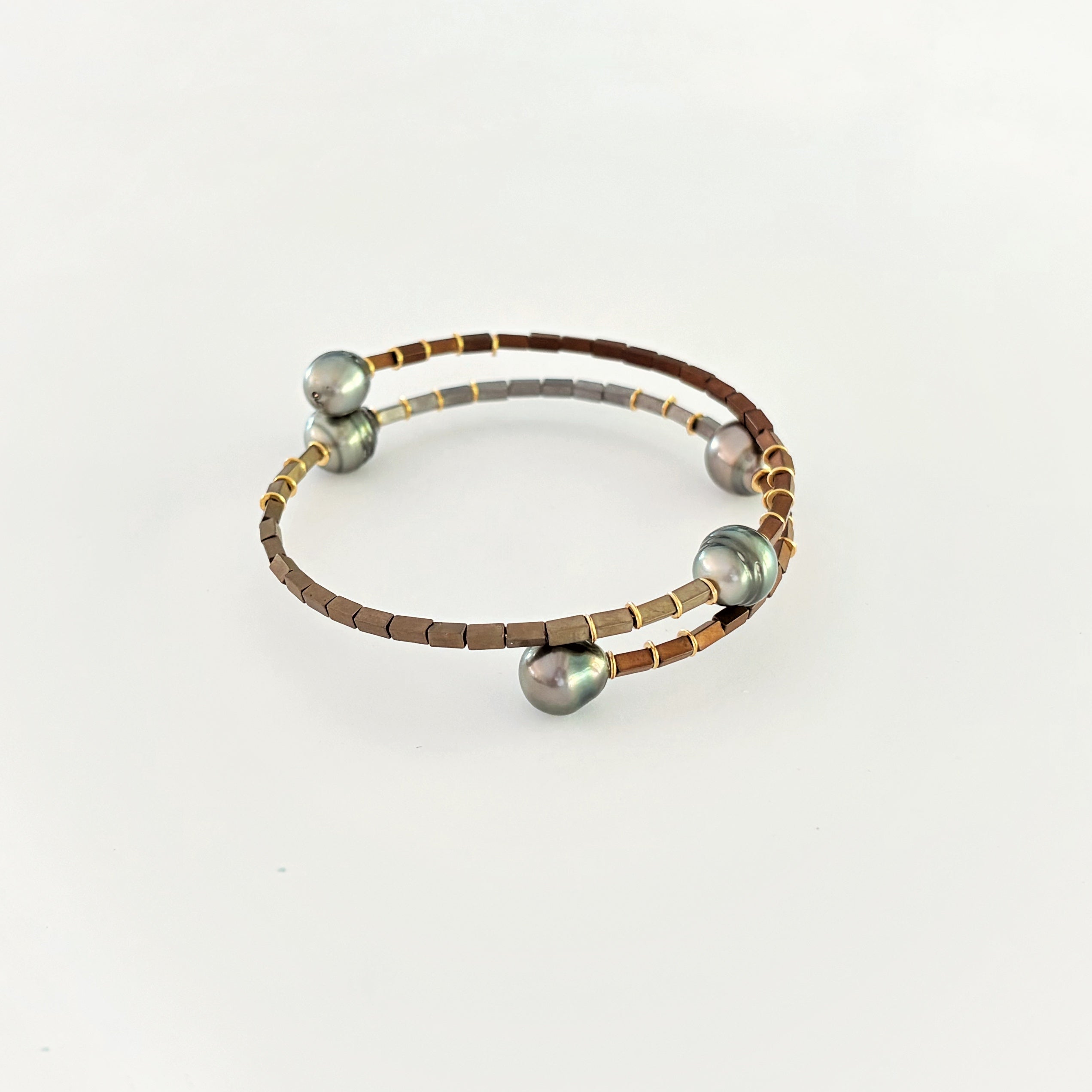 Tahitian Pearl x Hematite Bracelet
