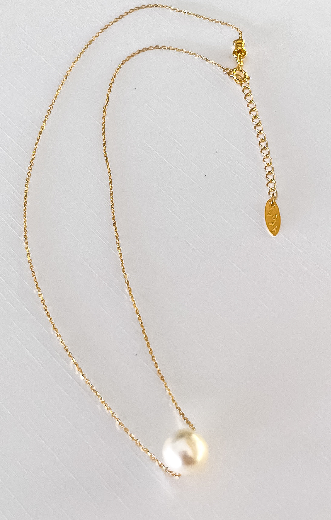 Floating Pearl Necklace - Gold