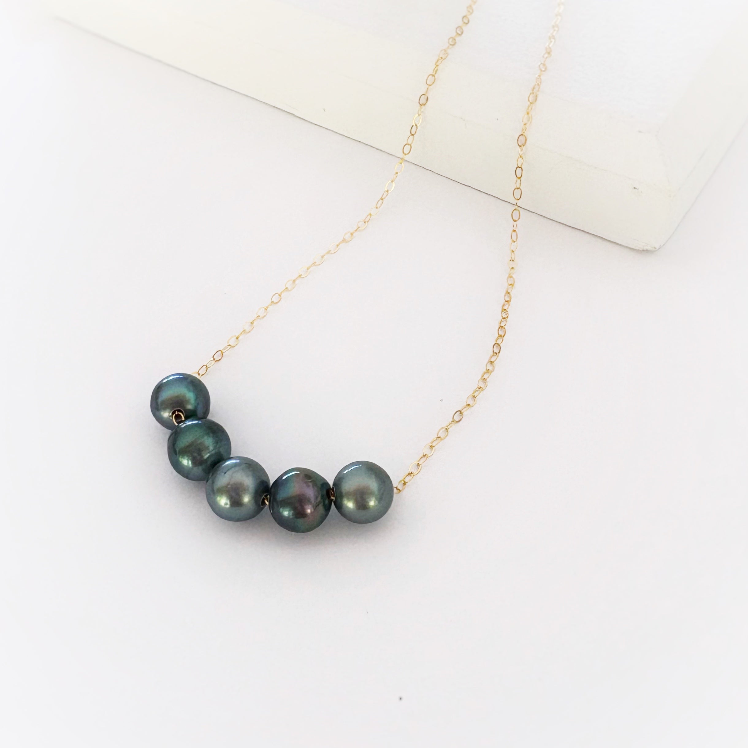 'Elima Tahitian Necklace