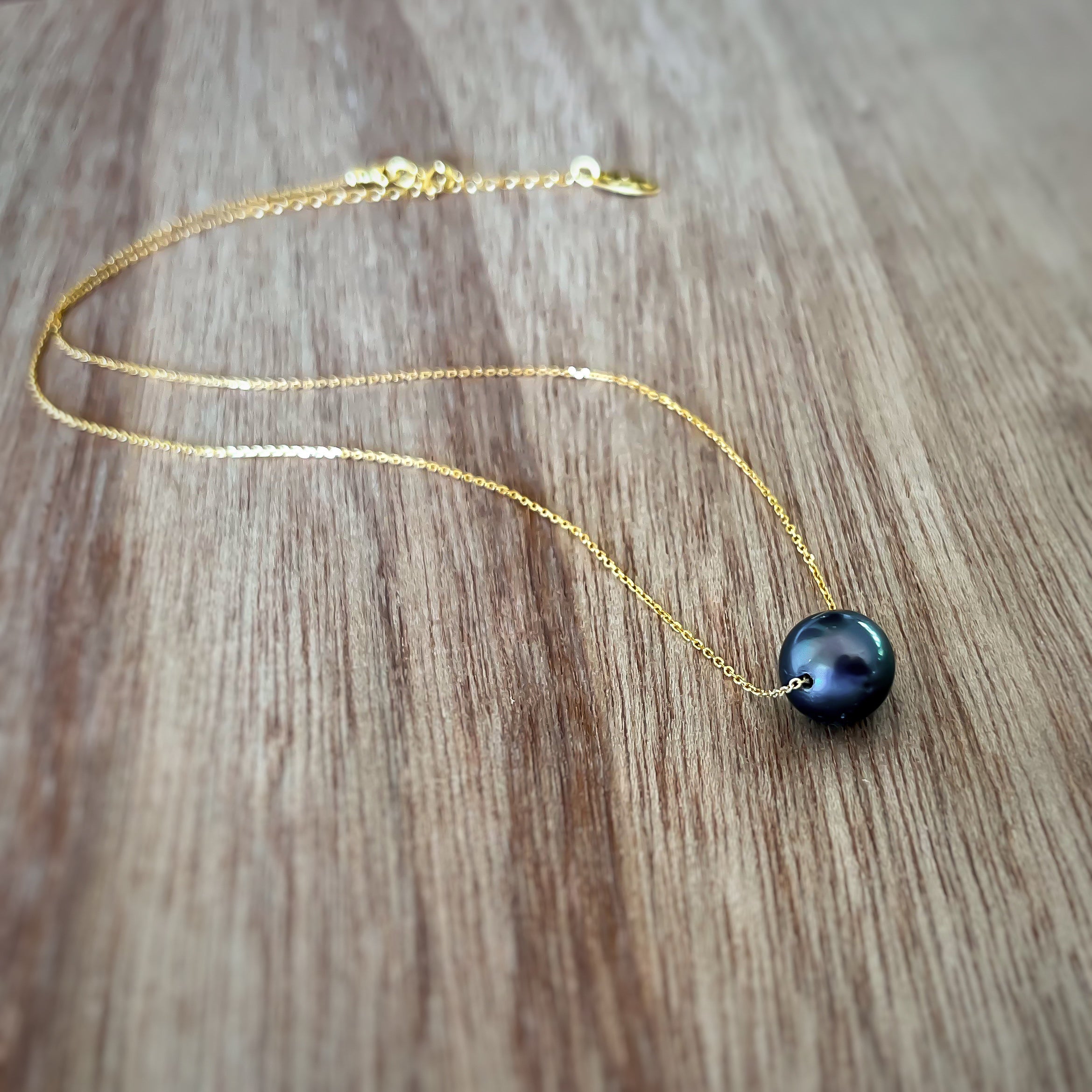 Floating Pearl Necklace - Gold