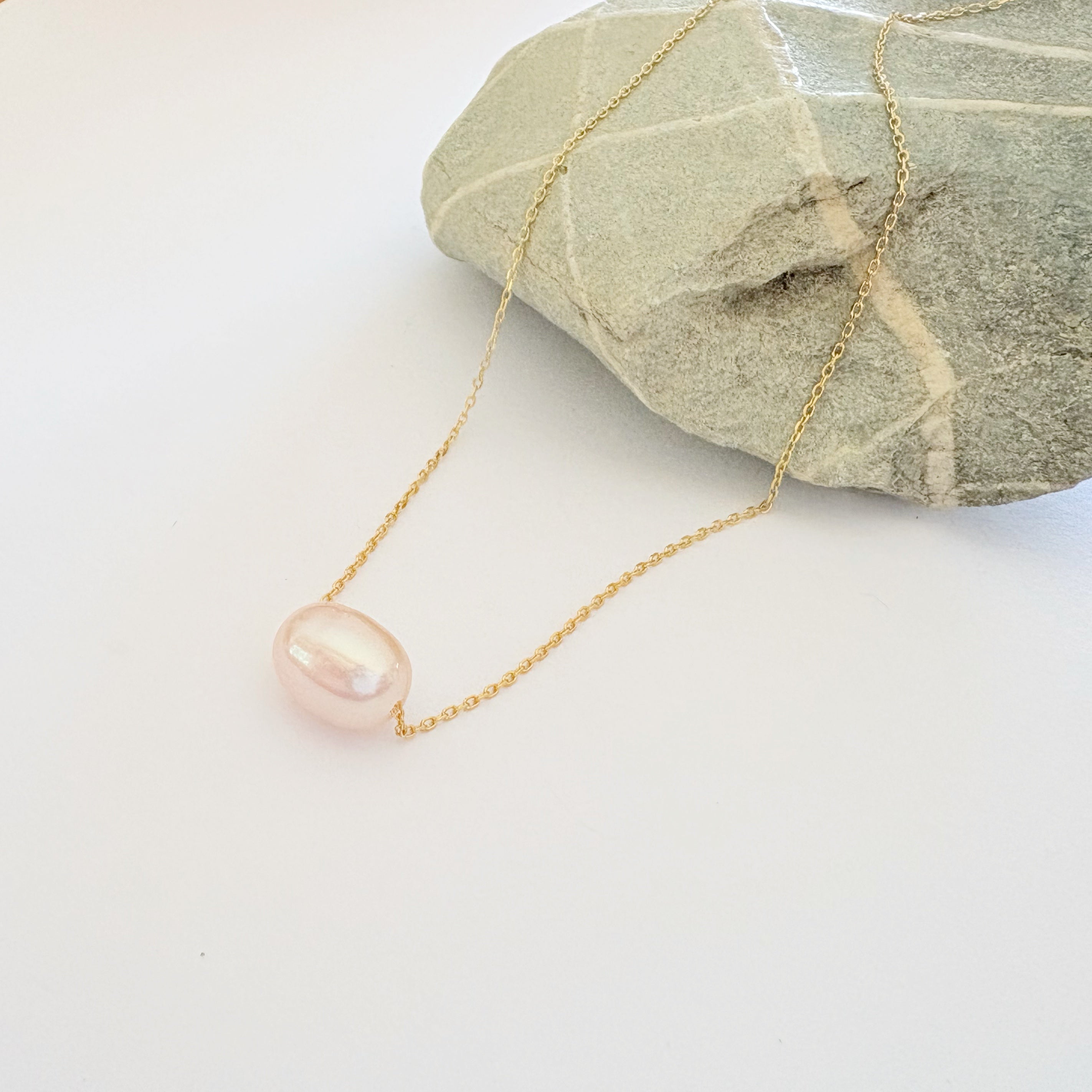 Floating Pearl Necklace - Gold