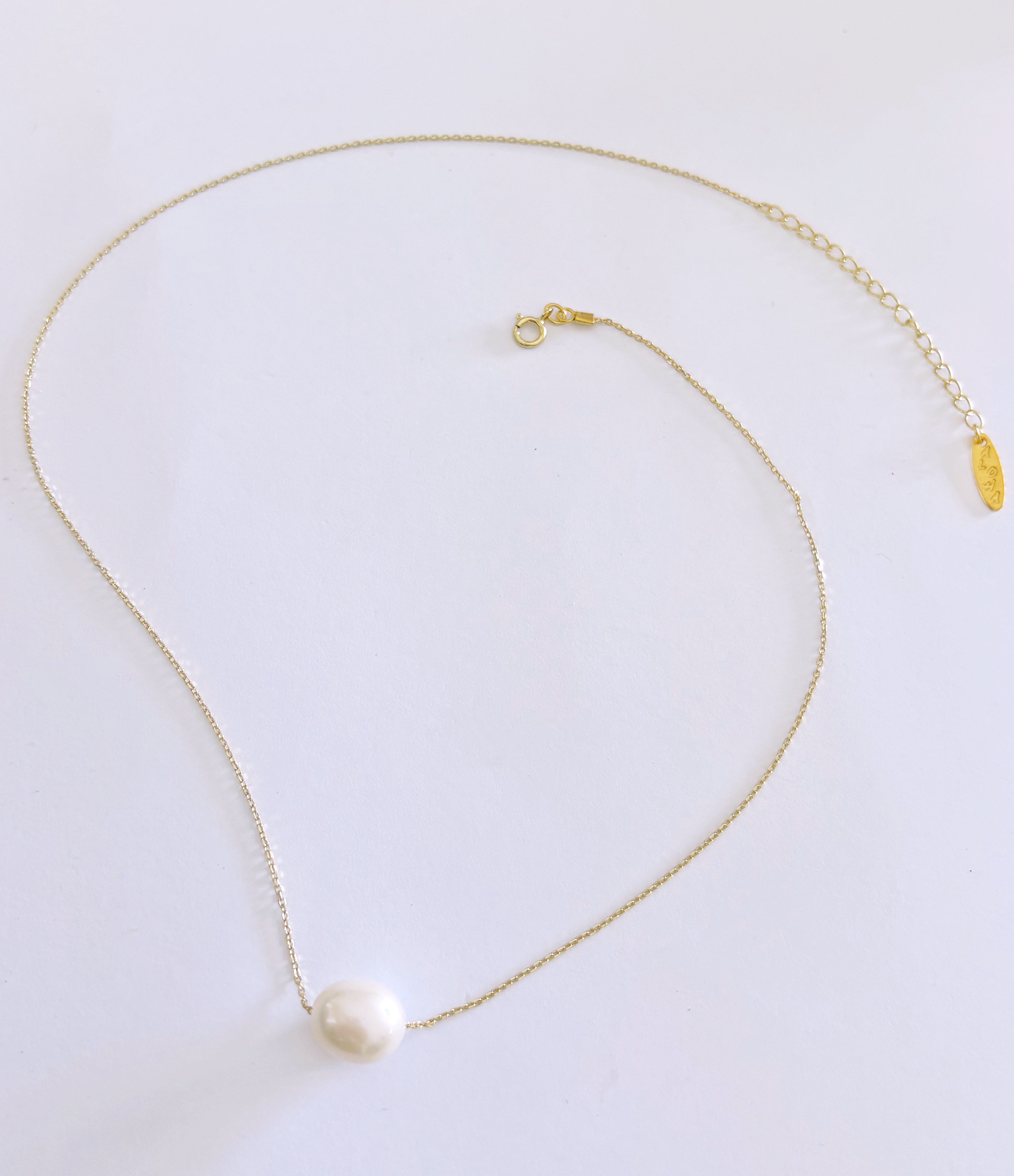 Floating Pearl Necklace - Gold