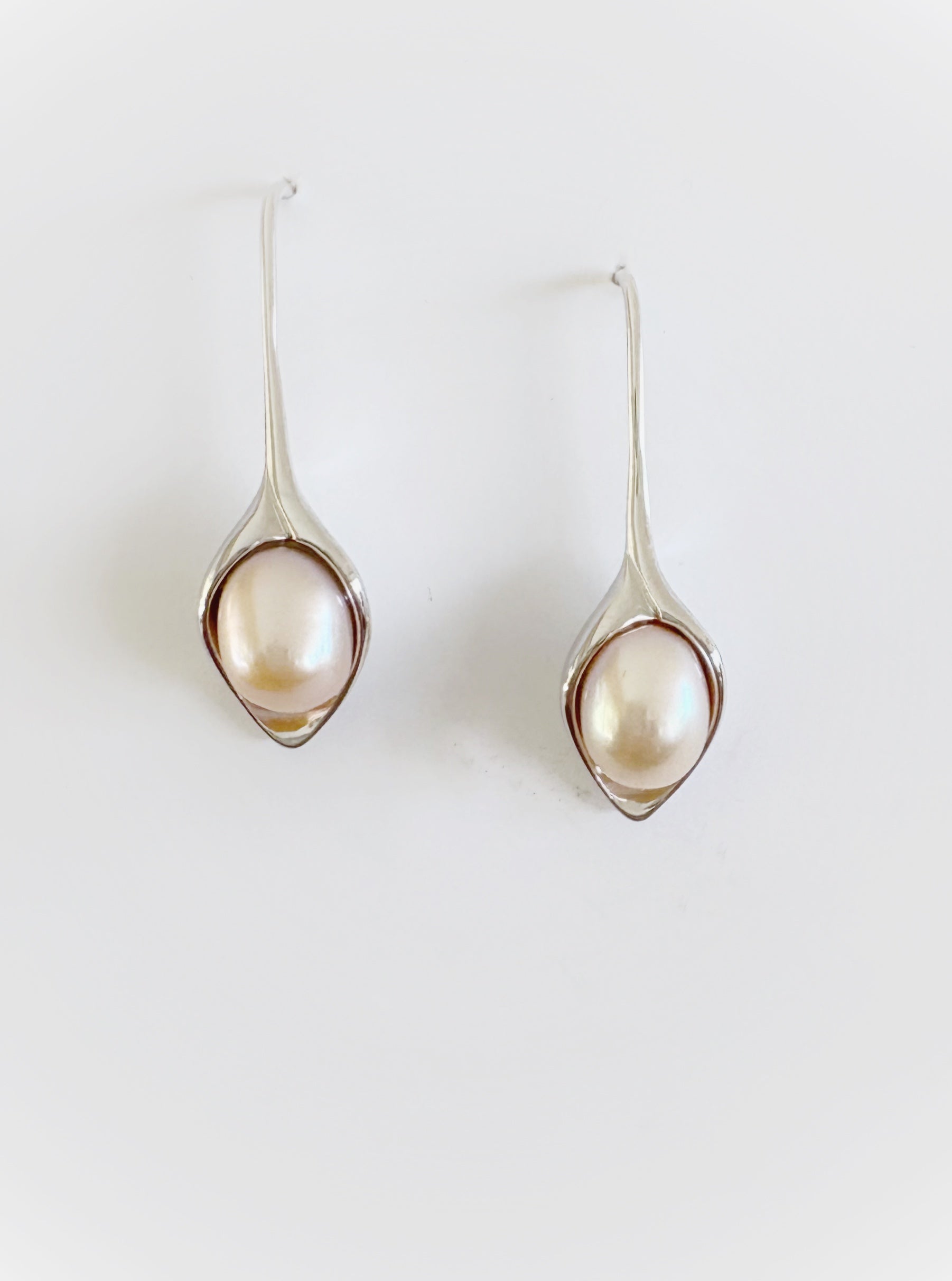 Lily Freshwater Pearl Earrings