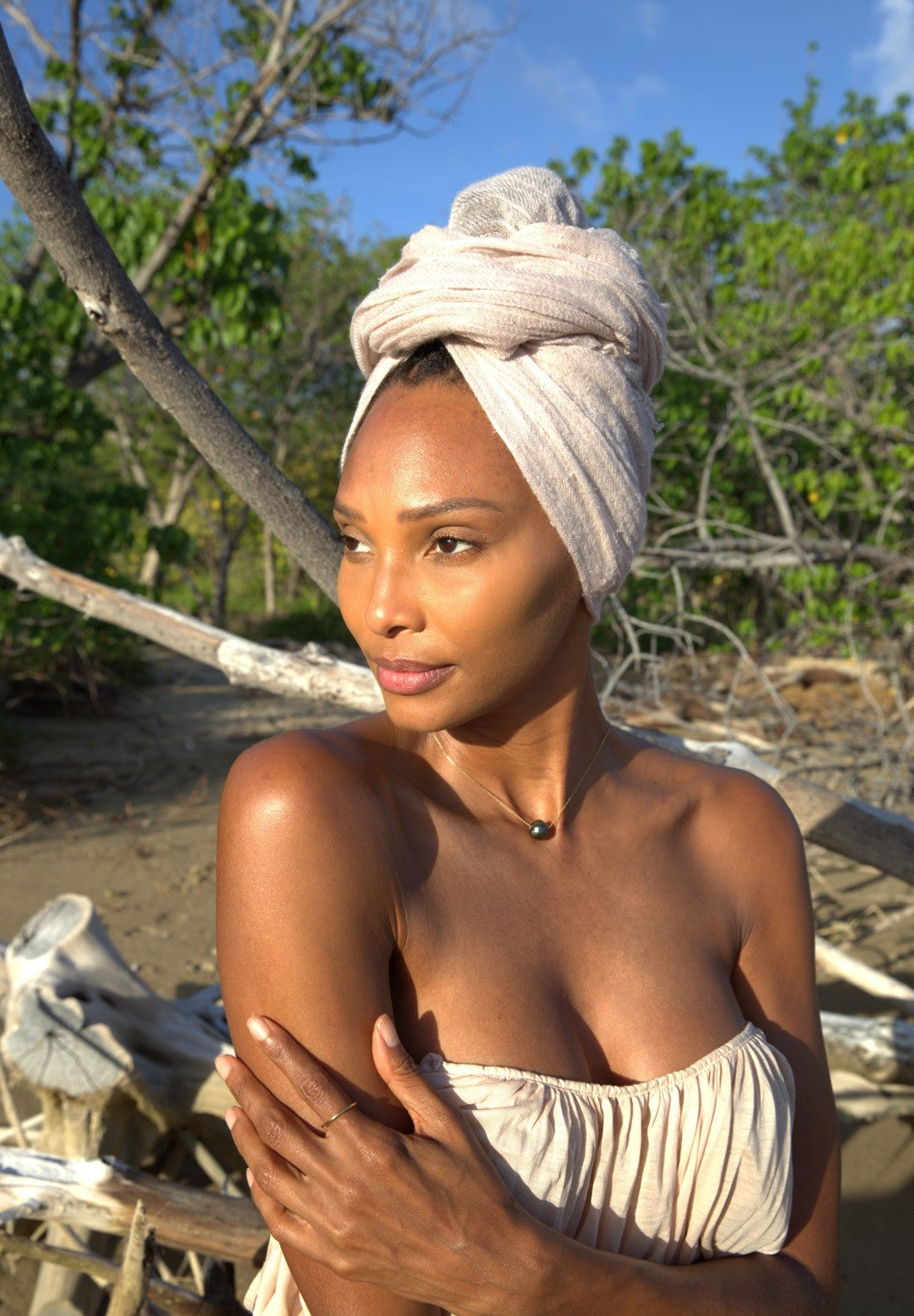 Floating Pearl Necklace - Gold