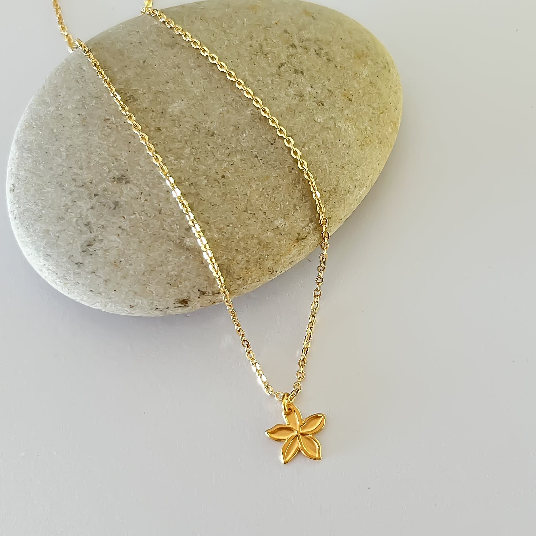 18k Gold Hawaiian Chain Necklace Dainty Plumeria Necklace