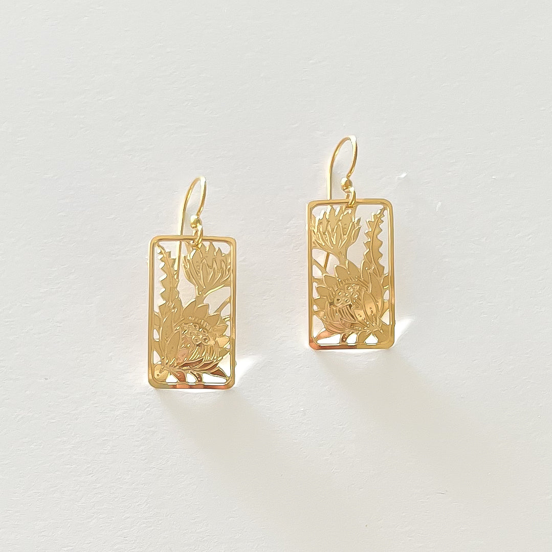 Local Hawaii Jewelry, Island Jewelry, Handcrafted in Hawaii, Hawaiian design jewelry, Hawaii jewelry, Hawaii flower earrings, Hawaiian gold dangling earrings, Hawaiian silver dangling earrings Edit alt text