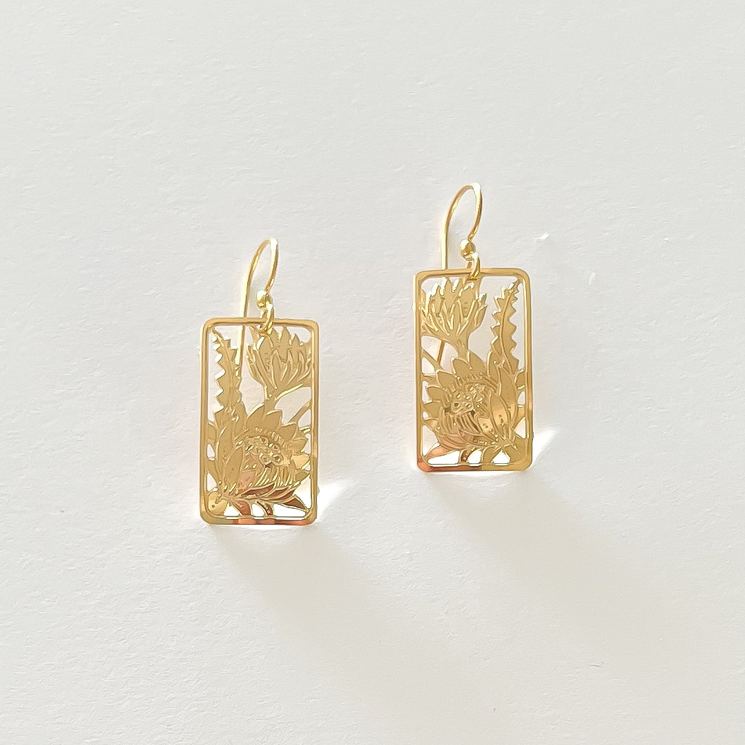 Local Hawaii Jewelry, Island Jewelry, Handcrafted in Hawaii, Hawaiian design jewelry, Hawaii jewelry, Hawaii flower earrings, Hawaiian gold dangling earrings, Hawaiian silver dangling earrings  Edit alt text