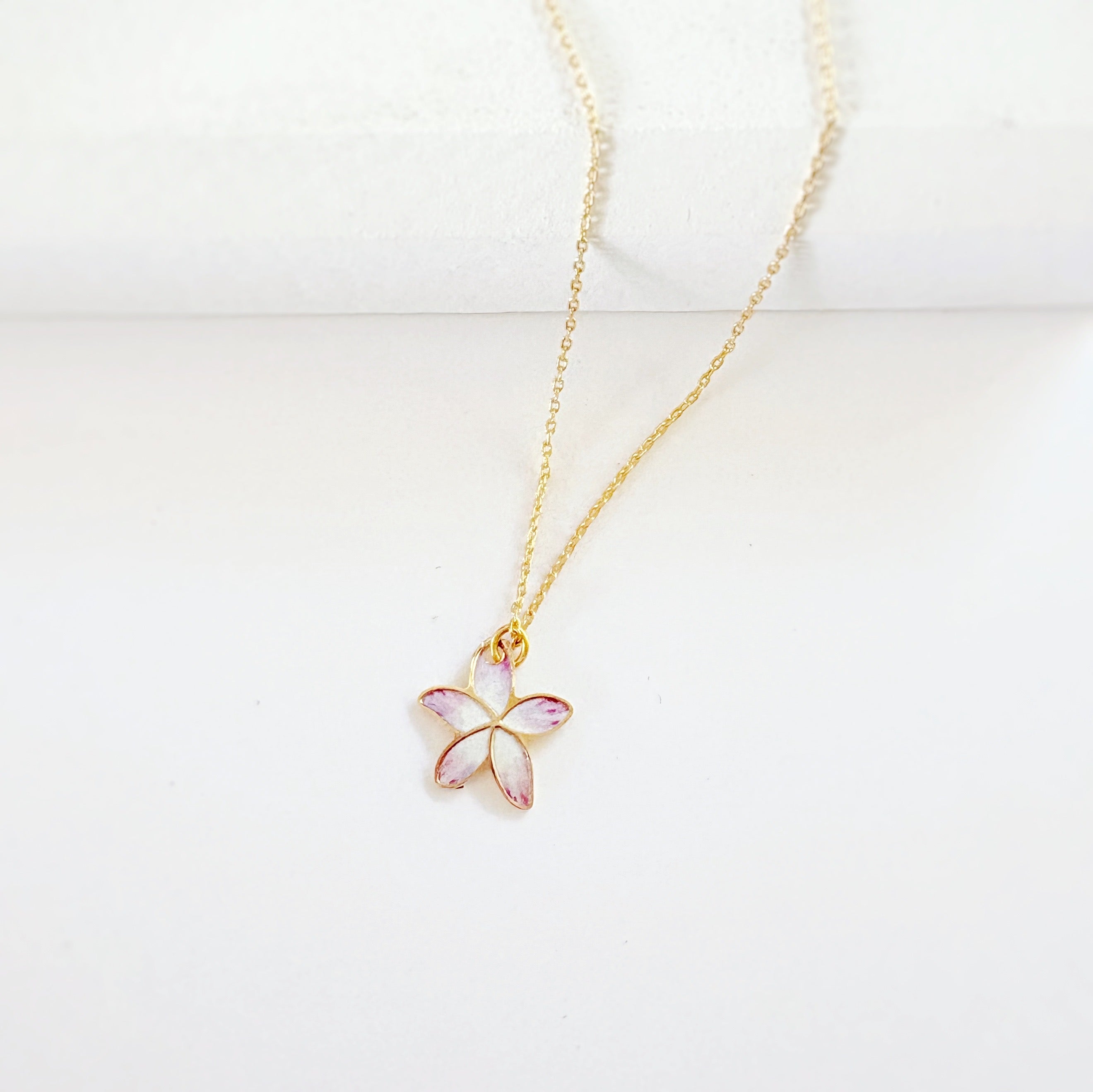 Dainty Plumeria Hues Necklace