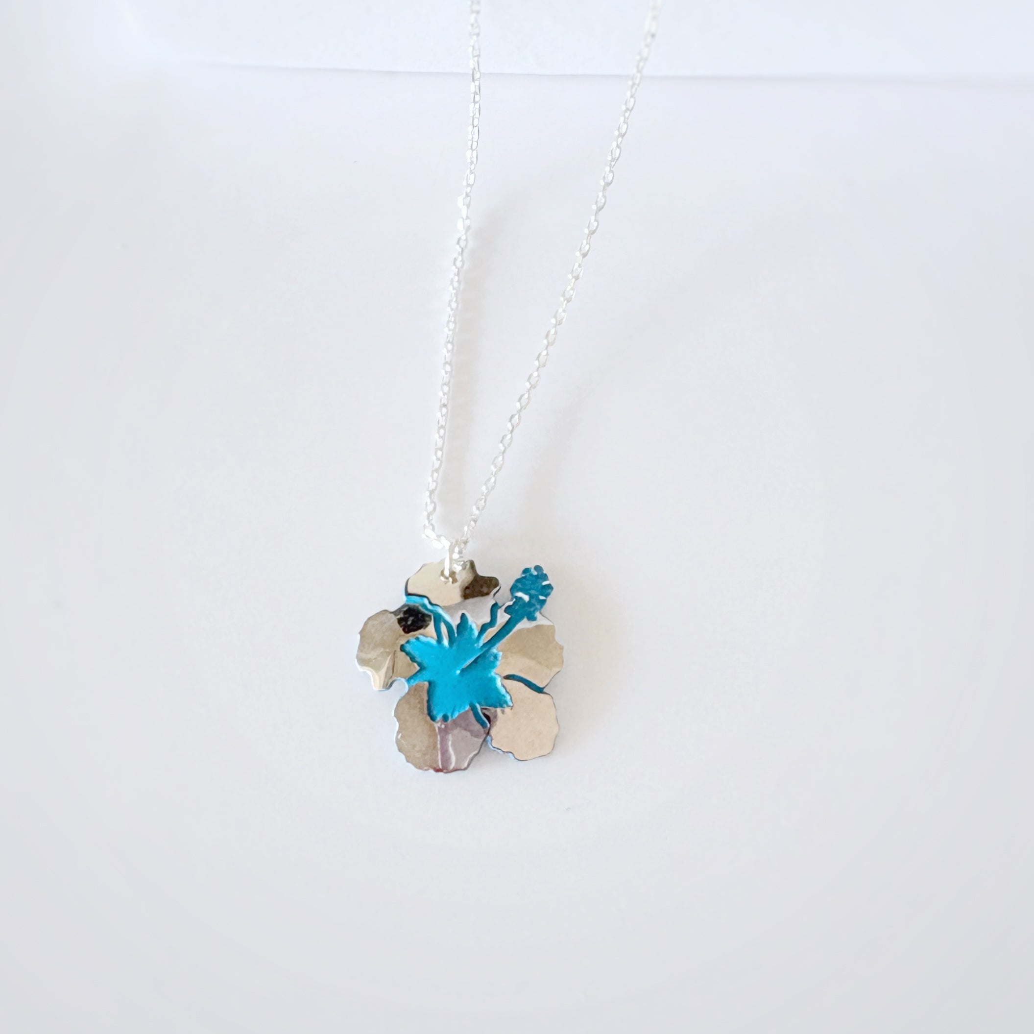 Hibiscus Blue Accent Necklace