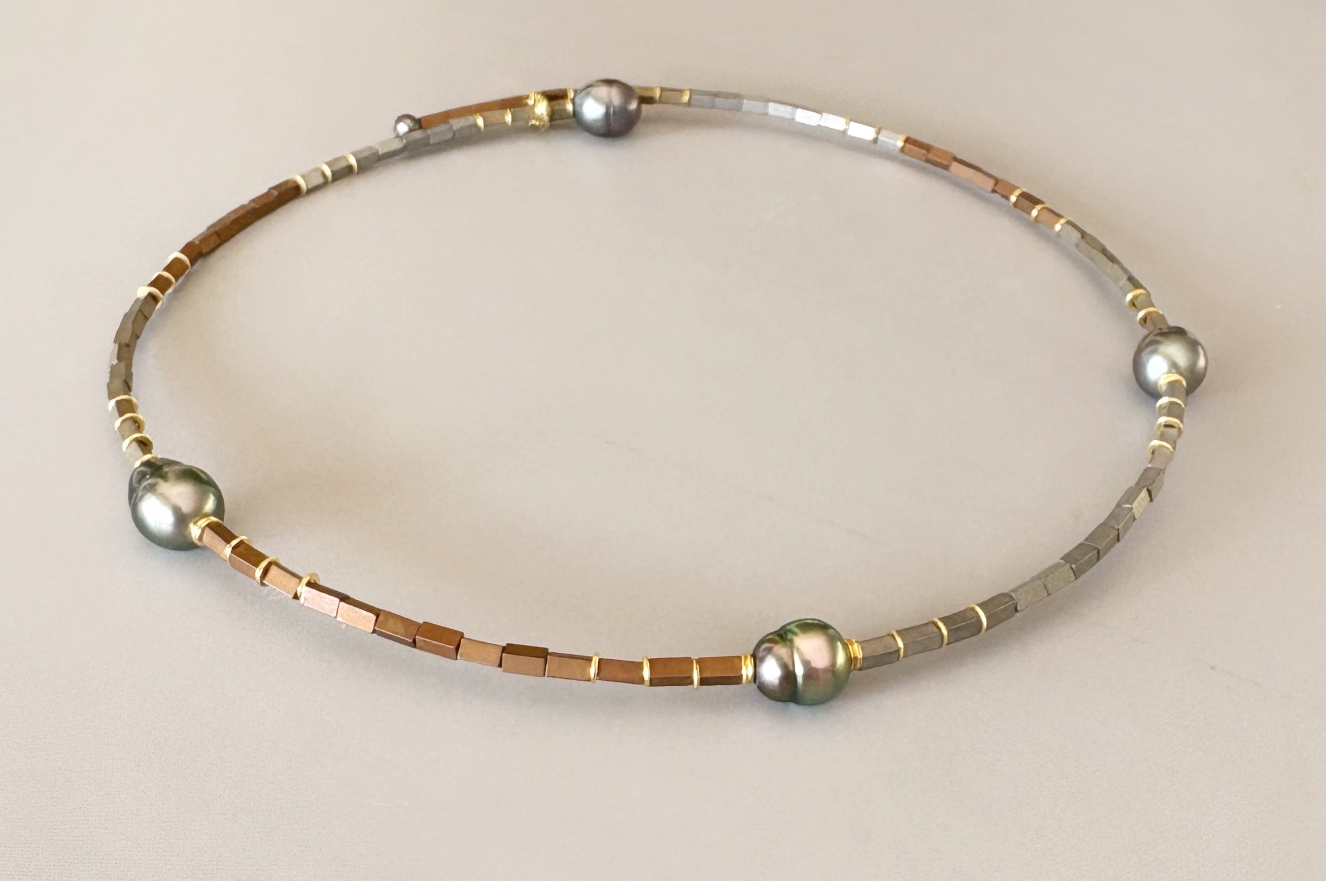 Tahitian Pearl x Hematite Necklace