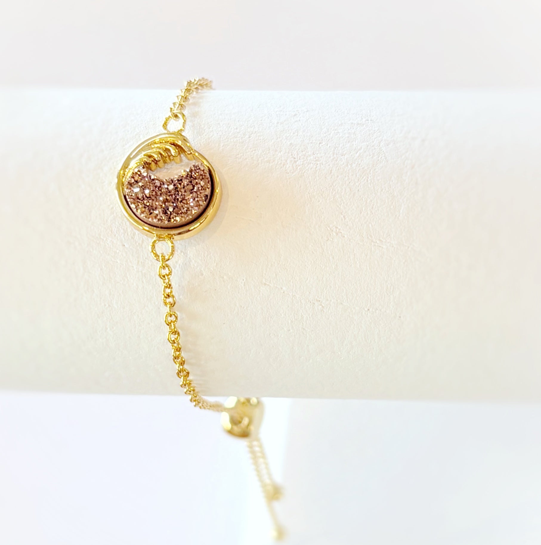 Druzy Stone Circular Wave Bracelet