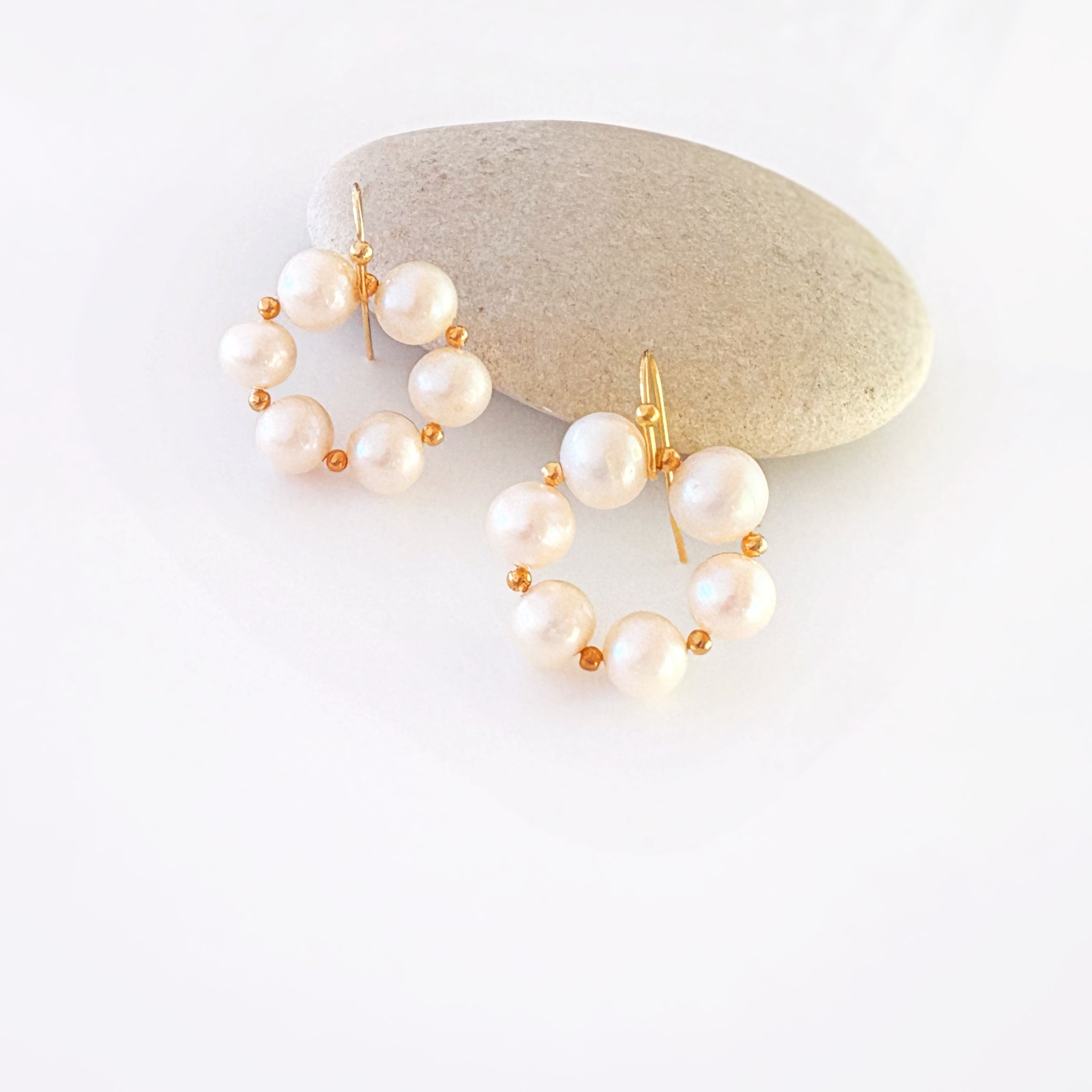 Mohala Freshwater Hoop Earrings