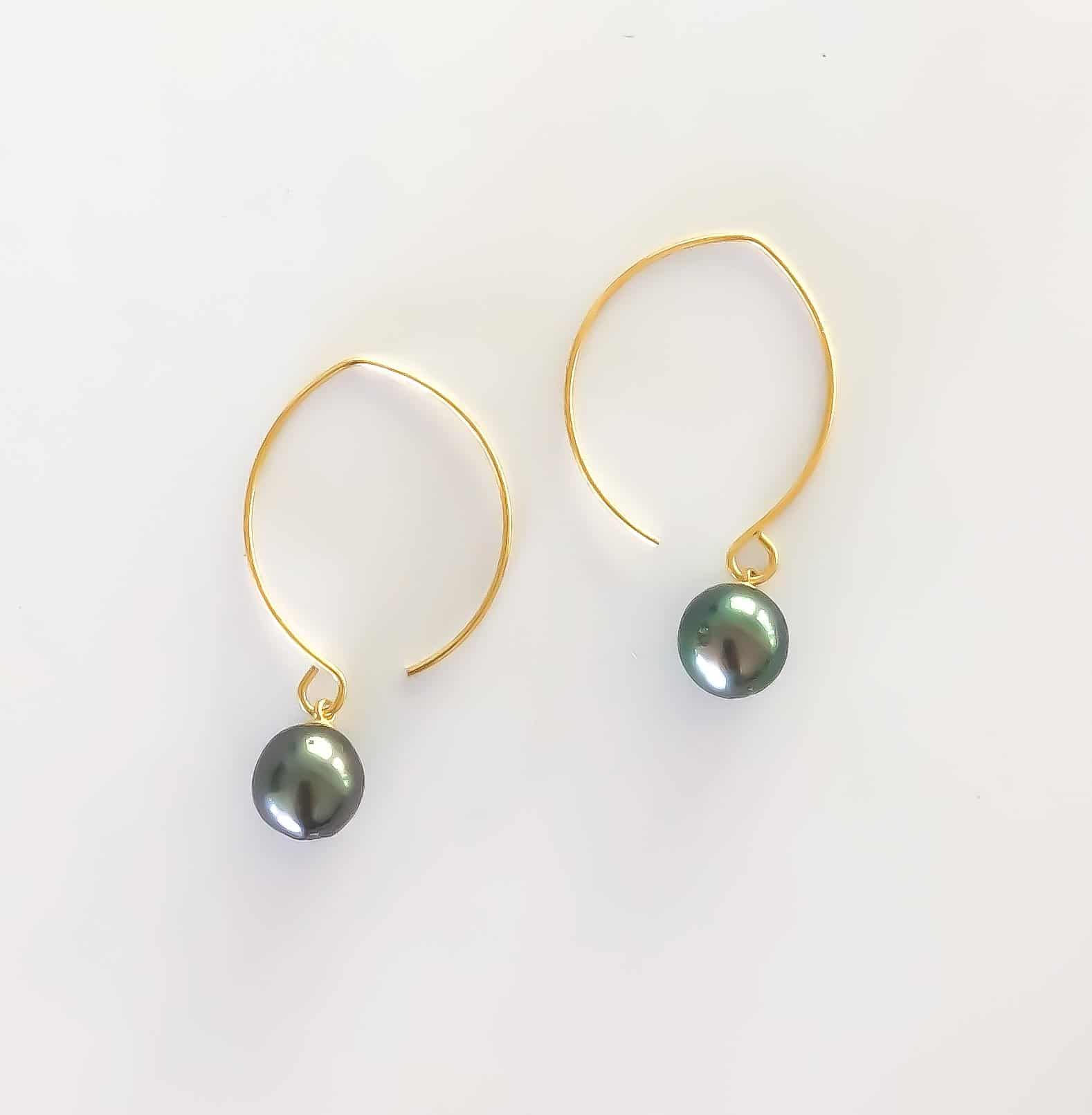 Tahitian Pearl earrings, island jewelry, handcrafted in Hawaii, Hawaiian jewelry earrings, grey pearl earrings, Hawaiian design gold earrings, Hawaiian design silver earrings