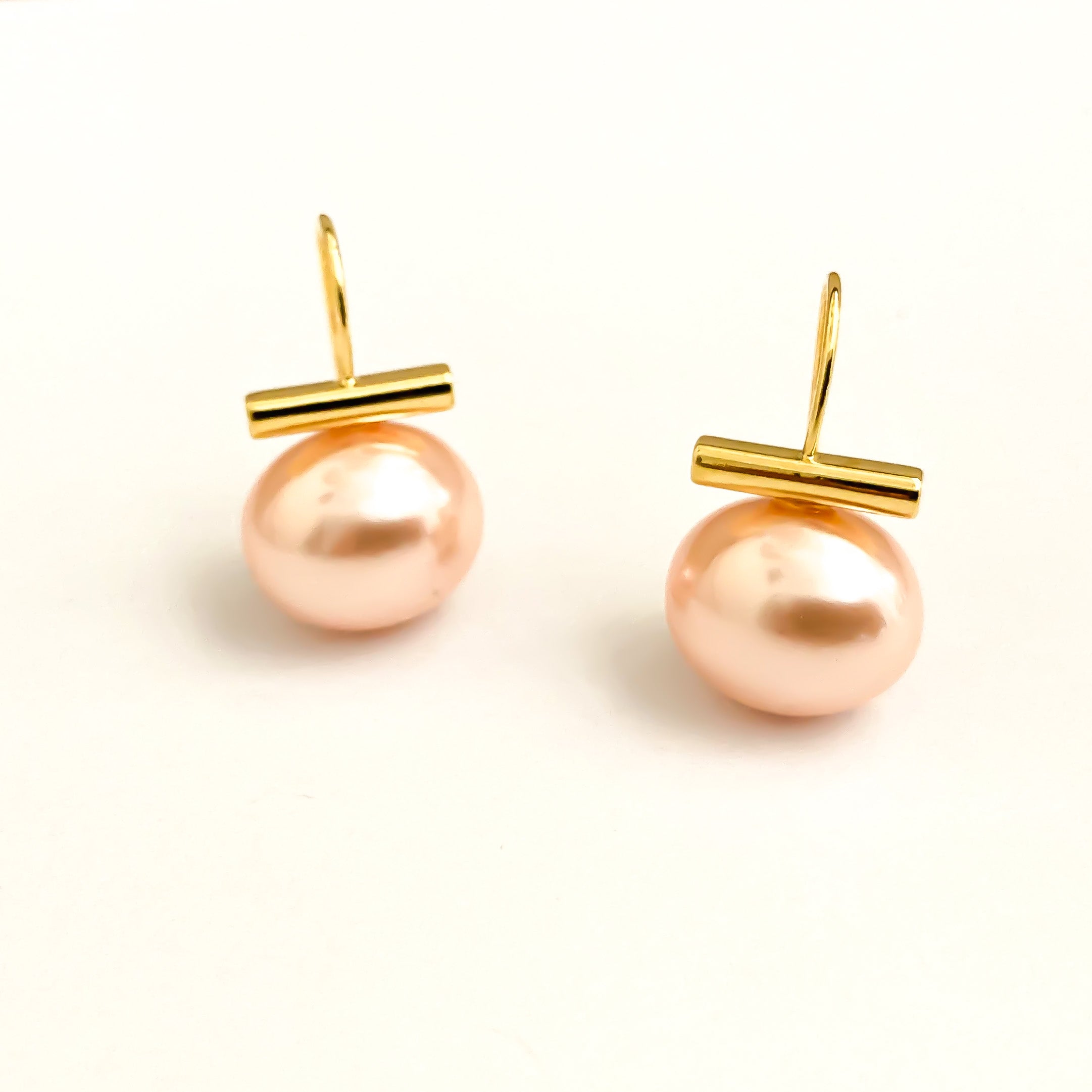 Ohelo Pearl Earrings