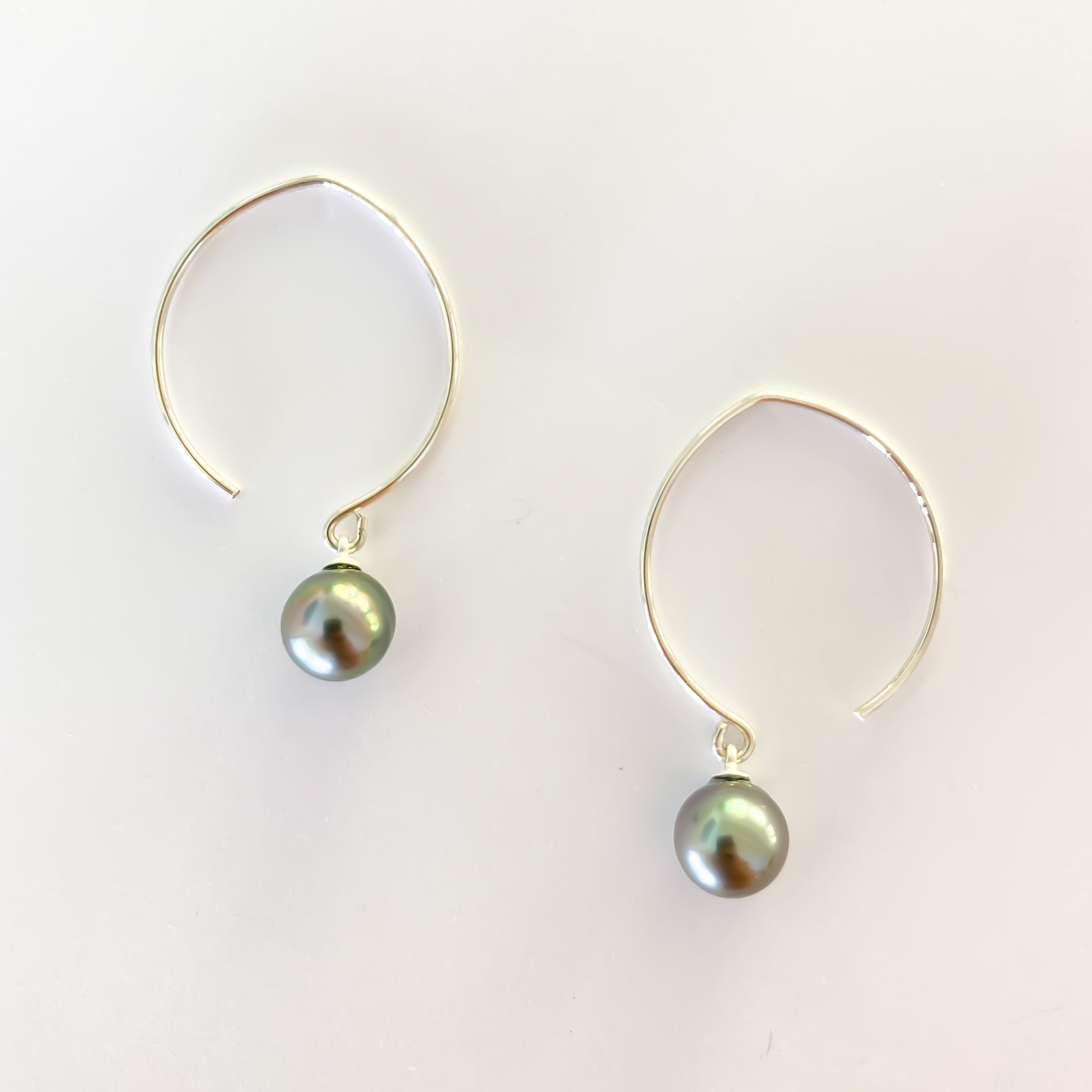 Tahitian Pearl earrings, island jewelry, handcrafted in Hawaii, Hawaiian jewelry earrings, grey pearl earrings, Hawaiian design gold earrings, Hawaiian design silver earrings