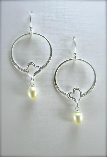 Infinity Heart - Pearl Earrings