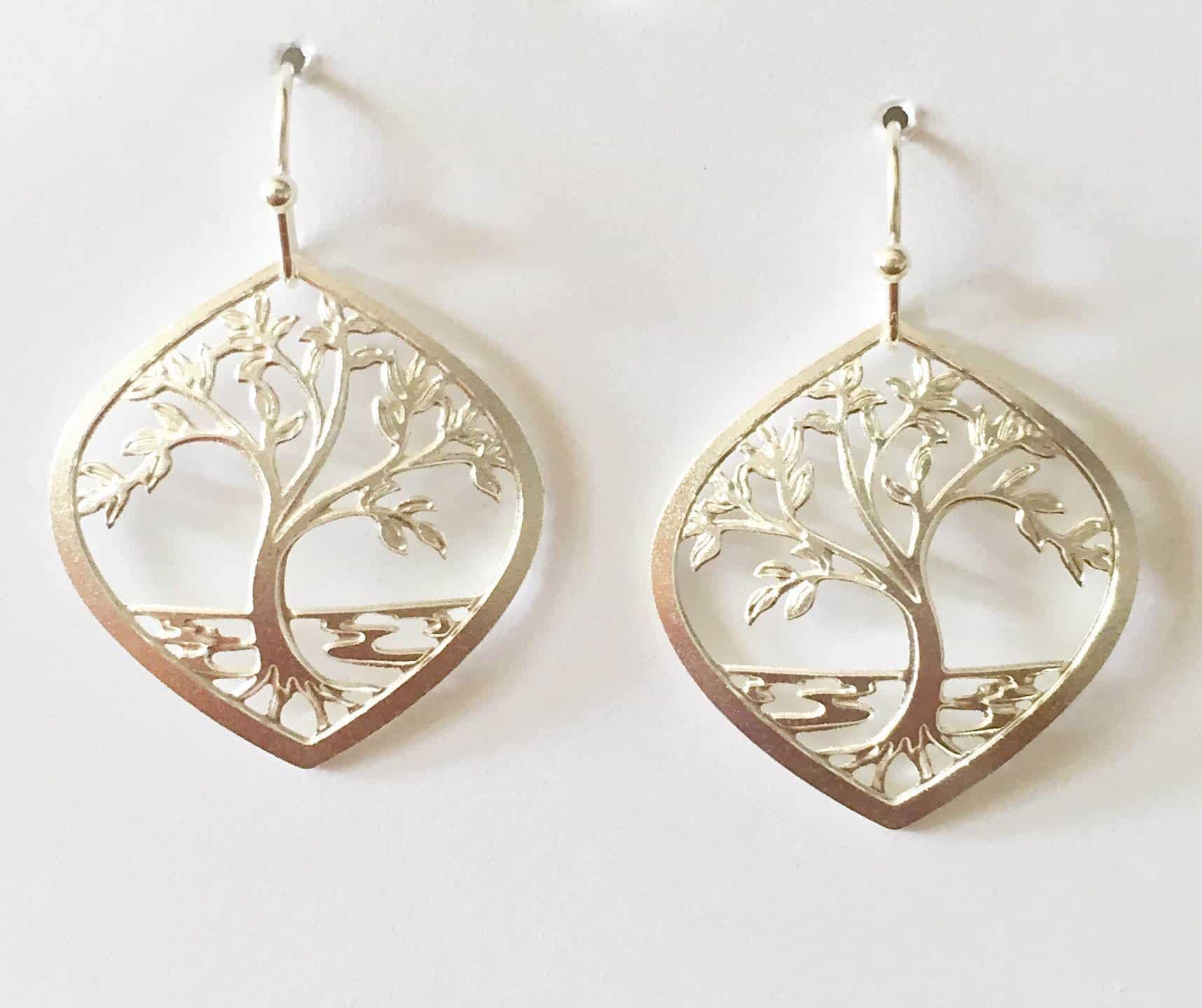 Local Hawaii Jewelry, Island Jewelry, Handcrafted in Hawaii, Hawaiian design jewelry, Hawaii jewelry, Hawaii flower earrings, Hawaiian gold dangling earrings, Hawaiian silver dangling earrings