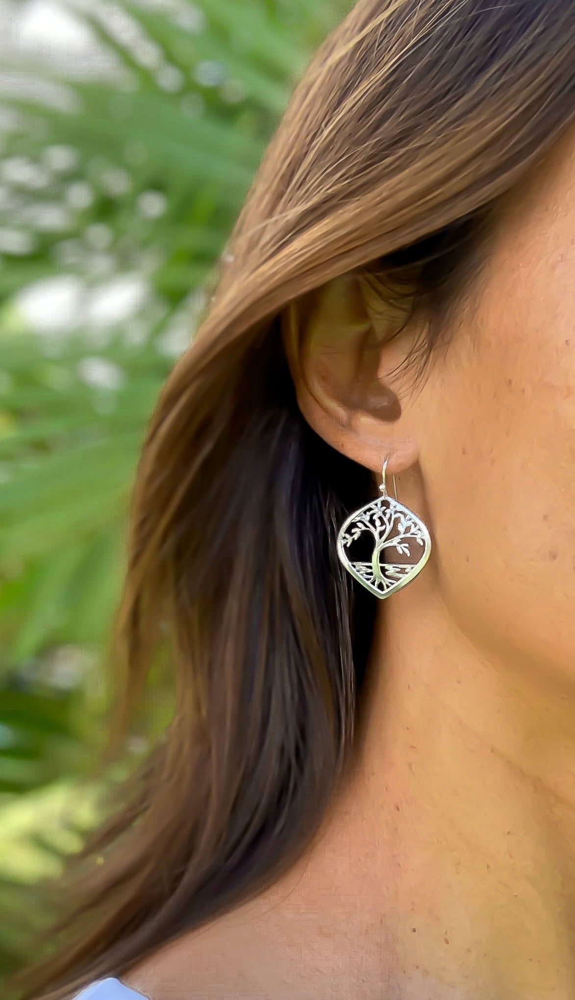 Local Hawaii Jewelry, Island Jewelry, Handcrafted in Hawaii, Hawaiian design jewelry, Hawaii jewelry, Hawaii flower earrings, Hawaiian gold dangling earrings, Hawaiian silver dangling earrings