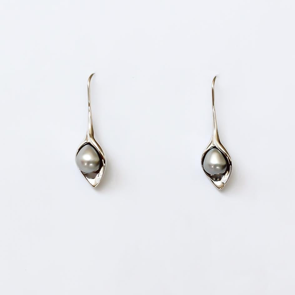 Lily Freshwater Pearl Earrings