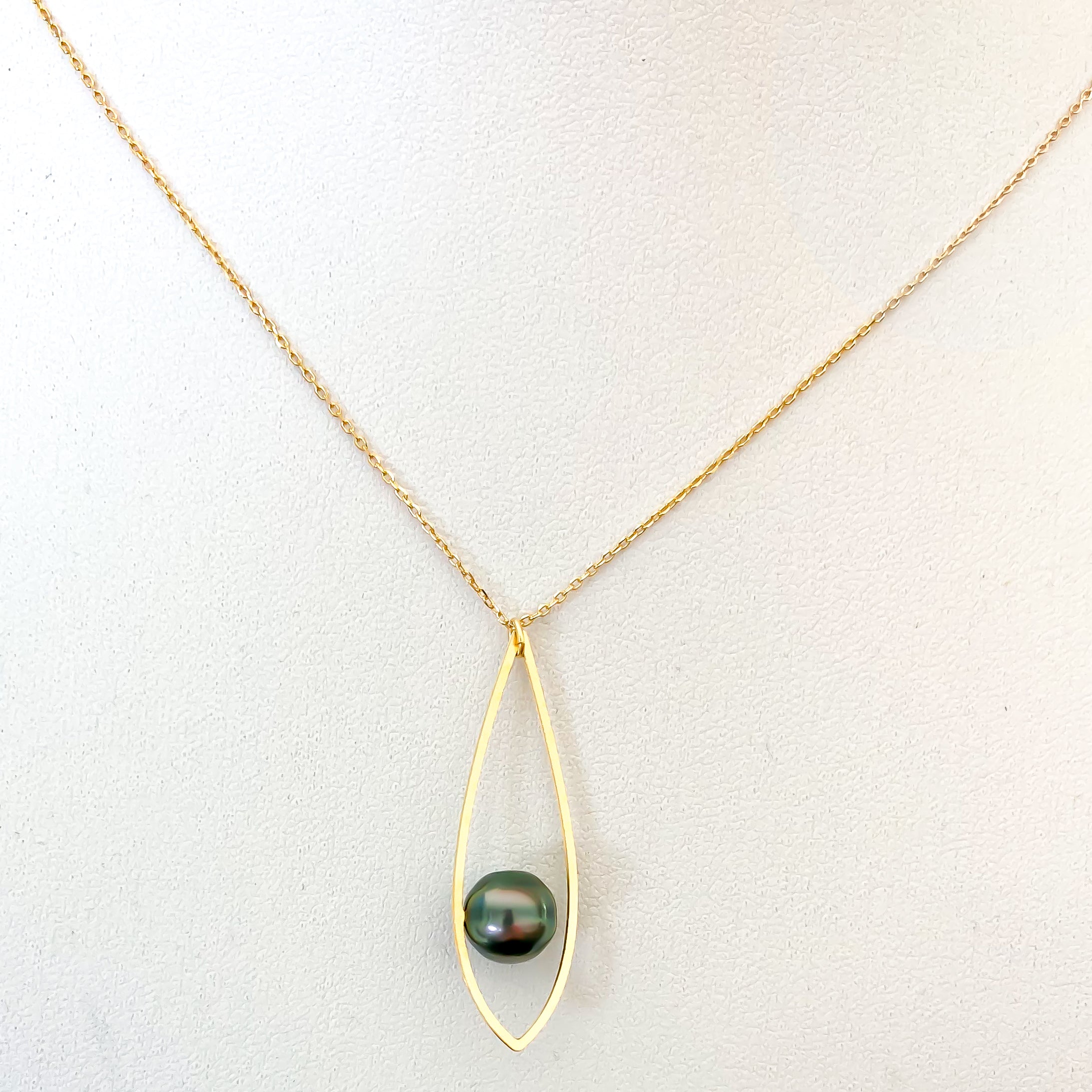 Tahitian Pearl Surf Necklace