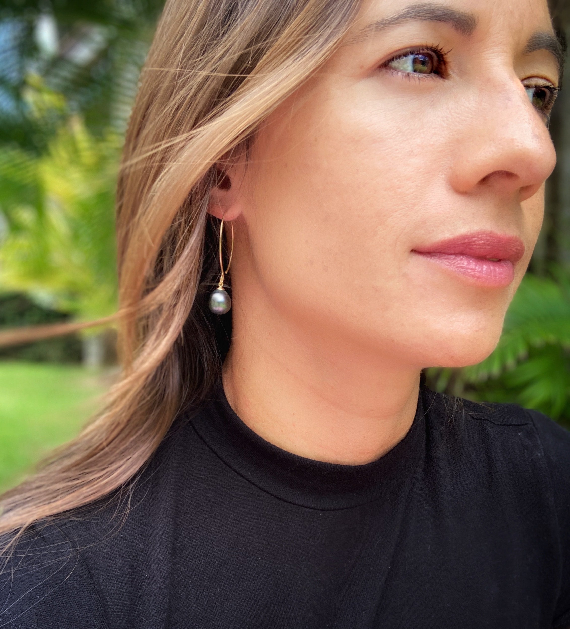 Tahitian Pearl earrings, island jewelry, handcrafted in Hawaii, Hawaiian jewelry earrings, grey pearl earrings, Hawaiian design gold earrings, Hawaiian design silver earrings 